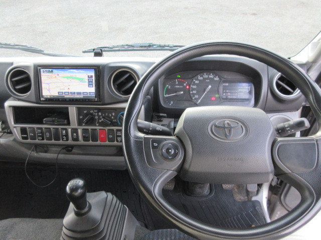 トヨタ トヨエース 小型 平ボディ 2RG-XZC655(98560) 13枚目