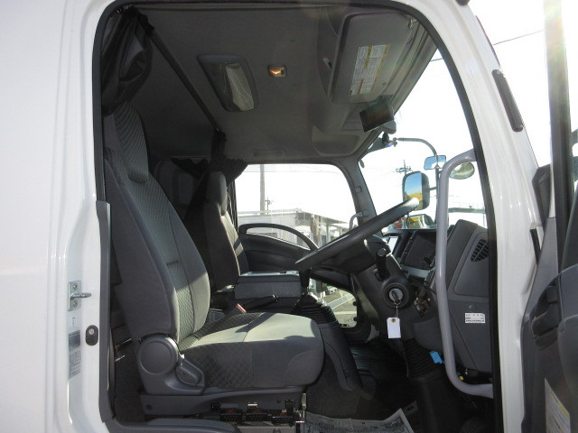 いすゞ フォワード 中型 ウィング 2RG-FRR90T2(98564) 18枚目