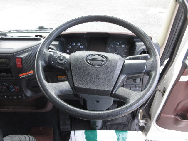 日野 レンジャー 中型 平ボディ（クレーン付） 2KG-FD2ABA(98571) 17枚目