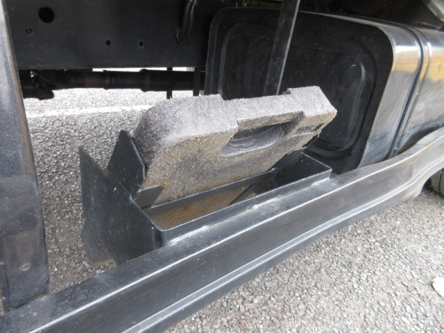 日野 レンジャー 中型 平ボディ（クレーン付） 2KG-FD2ABA(98571) 44枚目