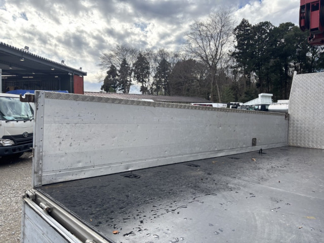 いすゞ エルフ 小型 平ボディ（クレーン付） 2RG-NPR88YN(98576) 10枚目