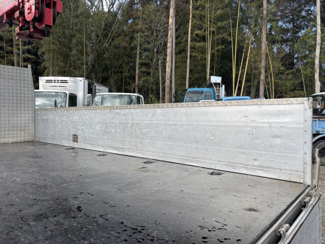 いすゞ エルフ 小型 平ボディ（クレーン付） 2RG-NPR88YN(98576) 11枚目