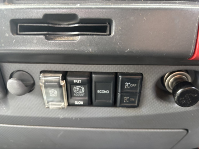 いすゞ エルフ 小型 平ボディ（クレーン付） 2RG-NPR88YN(98576) 35枚目