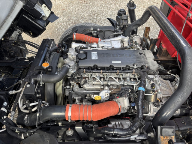 いすゞ エルフ 小型 平ボディ（クレーン付） 2RG-NPR88YN(98576) 40枚目