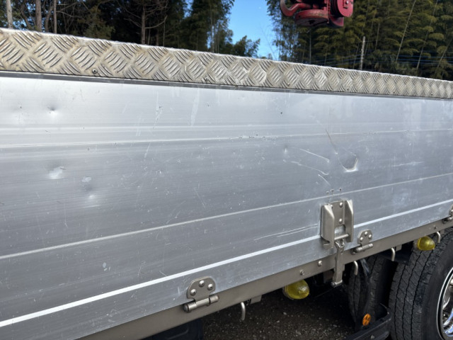 いすゞ エルフ 小型 平ボディ（クレーン付） 2RG-NPR88YN(98576) 50枚目