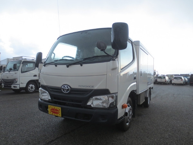 トヨタ トヨエース 小型 冷蔵冷凍バン TKG-XZC605(98581) 1枚目