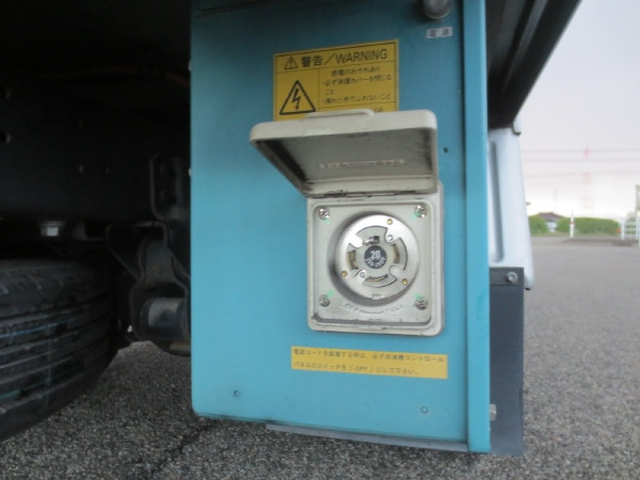 トヨタ トヨエース 小型 冷蔵冷凍バン TKG-XZC605(98581) 14枚目