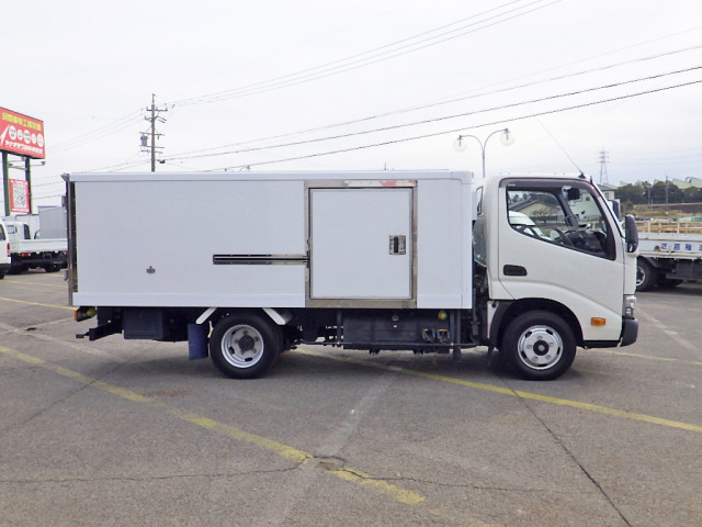 トヨタ ダイナ 小型 冷蔵冷凍バン TKG-XZU645(98583) 5枚目