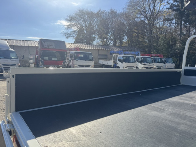 トヨタ ダイナ 小型 平ボディ（クレーン付） TKG-XZU650(98589) 10枚目