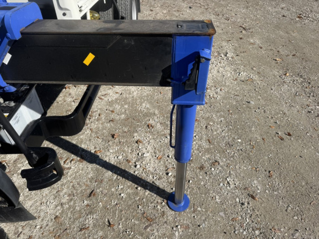 トヨタ ダイナ 小型 平ボディ（クレーン付） TKG-XZU650(98589) 18枚目