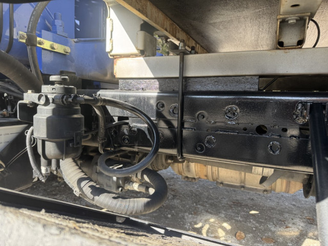 トヨタ ダイナ 小型 平ボディ（クレーン付） TKG-XZU650(98589) 22枚目