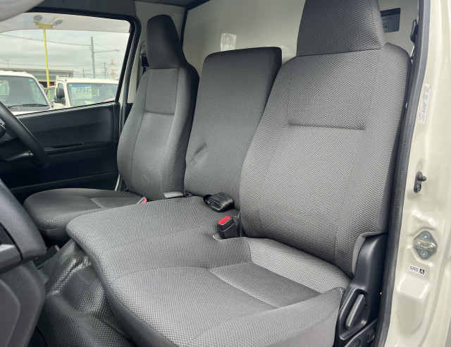 トヨタ レジアスエース 小型 冷蔵冷凍バン QDF-KDH201V(98592) 20枚目