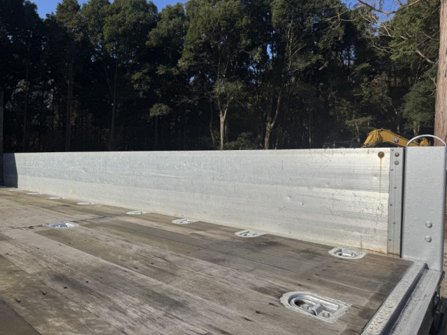 日野 レンジャー 中型 平ボディ（クレーン付） TKG-FC9JKAP(98597) 11枚目