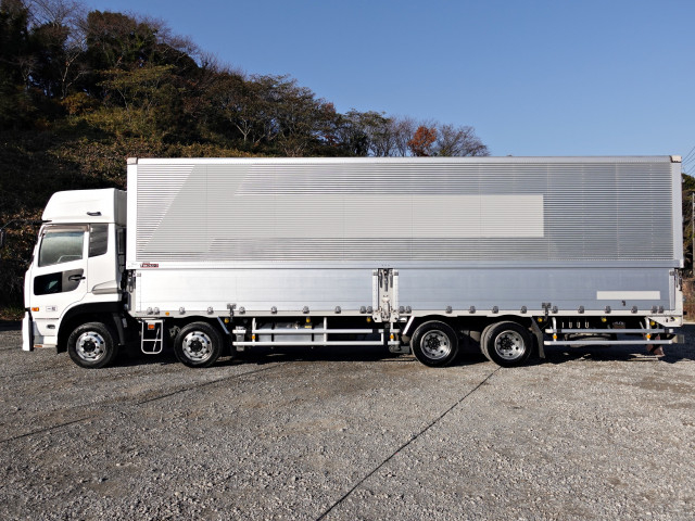 UDトラックス（日産） クオン 大型 ウィング QKG-CG5ZA(98602) 8枚目