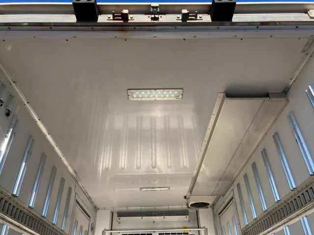 三菱ふそう キャンター 小型 冷蔵冷凍バン TPG-FEA20(98601) 17枚目