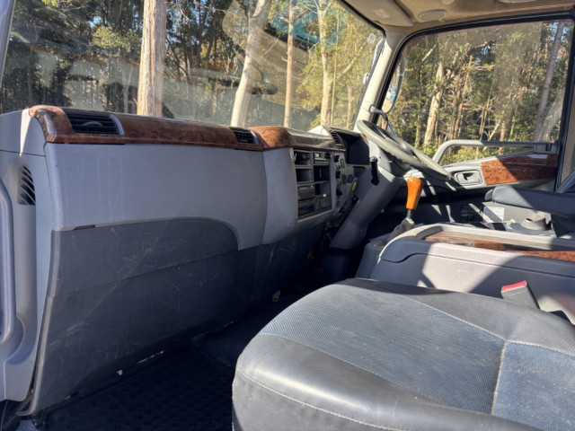 三菱ふそう ファイター 増トン ミキサー車 QKG-FK72FZ(98608) 33枚目