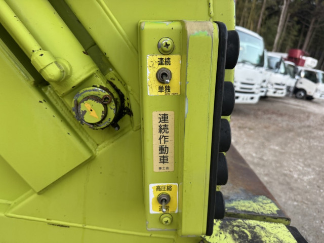 三菱ふそう キャンター 小型 塵芥車（プレス式） TKG-FEB90(98611) 9枚目