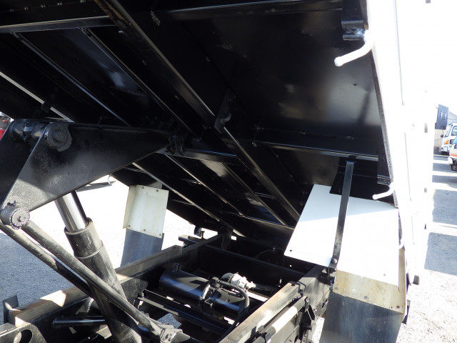 日産自動車 アトラス 小型 土砂ダンプ CBF-SQ2F24(98617) 34枚目