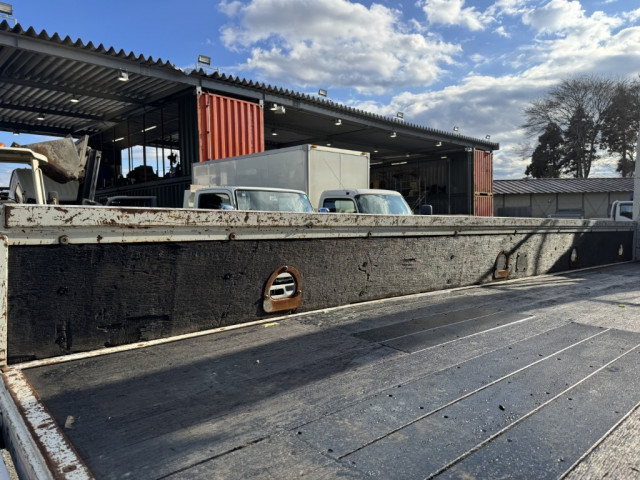 三菱ふそう ファイター 中型 平ボディ（クレーン付） PDG-FK71R(98625) 10枚目