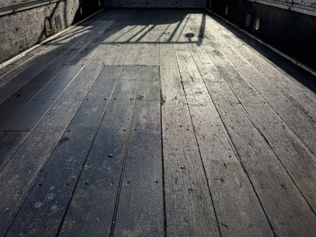 三菱ふそう ファイター 中型 平ボディ（クレーン付） PDG-FK71R(98625) 12枚目