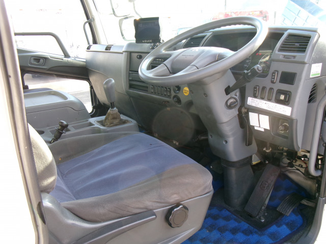 三菱ふそう ファイター 増トン 平ボディ LKG-FK62FZ(98626) 10枚目