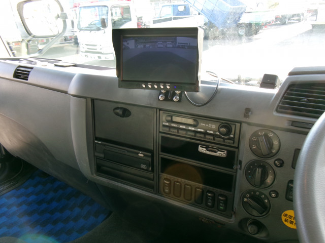 三菱ふそう ファイター 増トン 平ボディ LKG-FK62FZ(98626) 18枚目