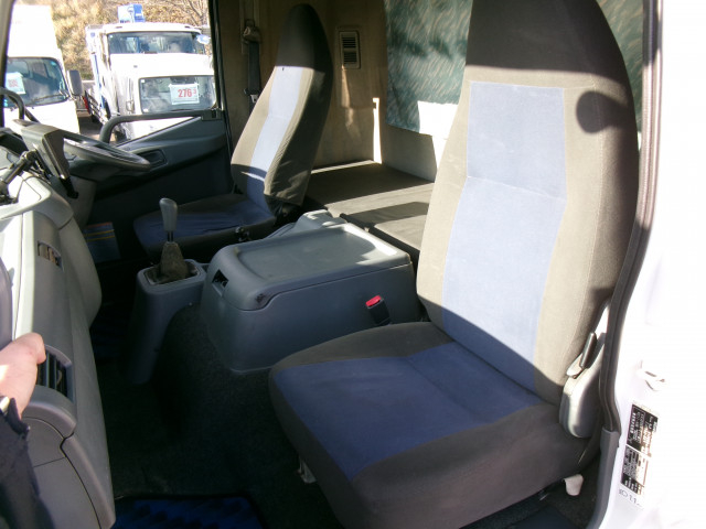 三菱ふそう ファイター 増トン 平ボディ LKG-FK62FZ(98626) 27枚目