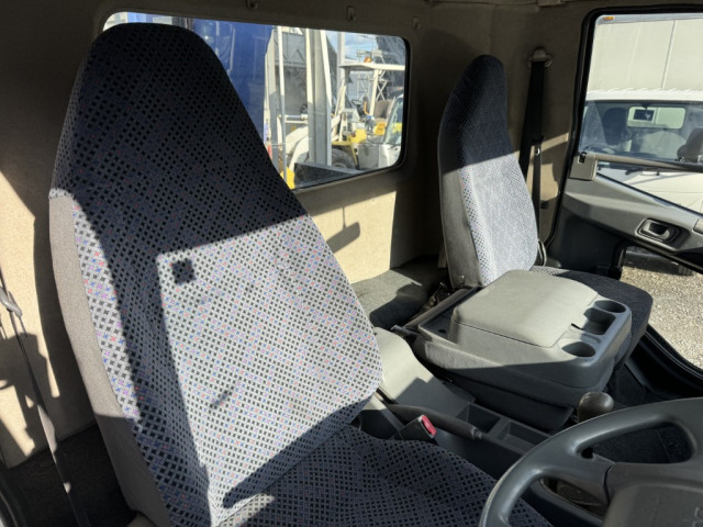 三菱ふそう ファイター 中型 平ボディ（クレーン付） PDG-FK71R(98625) 32枚目