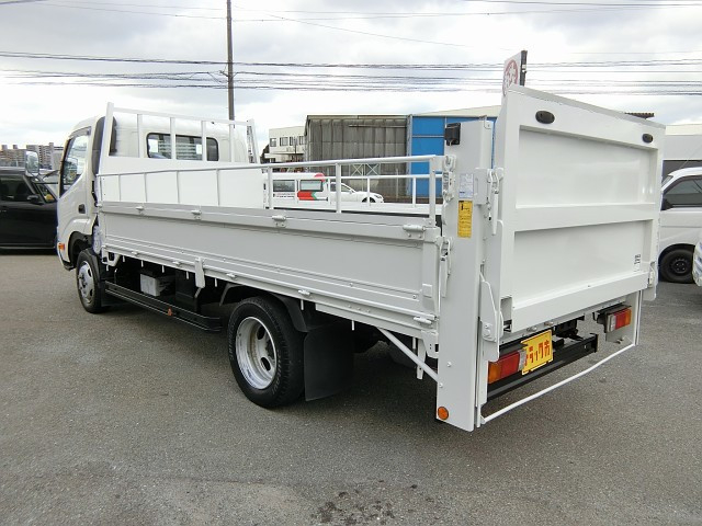 トヨタ ダイナ 小型 平ボディ BKG-XZU414(98629) 7枚目