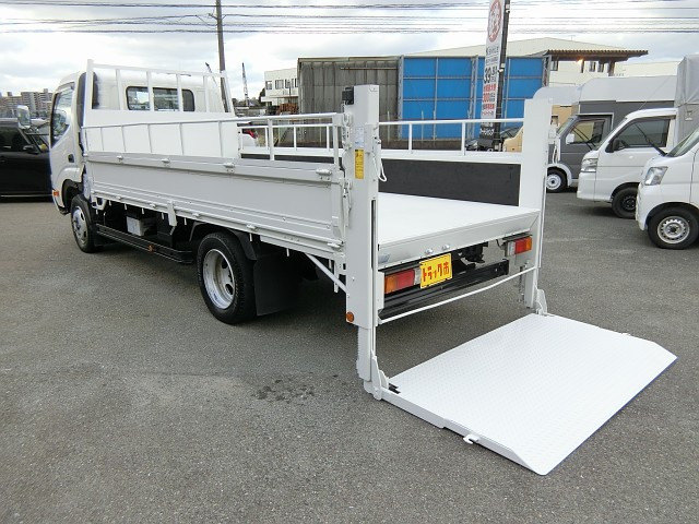 トヨタ ダイナ 小型 平ボディ BKG-XZU414(98629) 16枚目