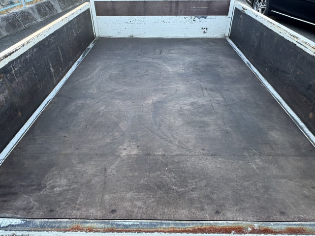 トヨタ ダイナ 小型 平ボディ（クレーン付） BDG-XZU368(98630) 12枚目