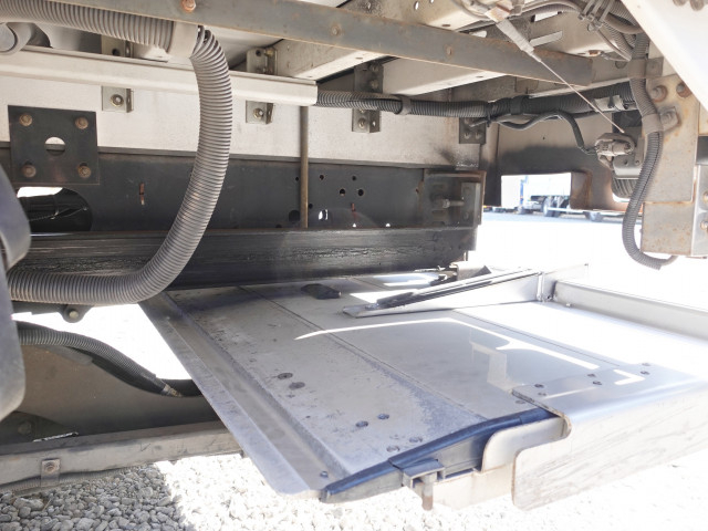 いすゞ フォワード 中型 ウィング PKG-FRR90S2(98635) 28枚目