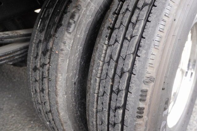 マツダ タイタン 小型 平ボディ（クレーン付） 2RG-LMR88C(98648) 10枚目