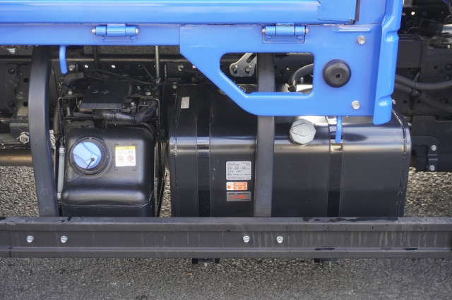 マツダ タイタン 小型 平ボディ（クレーン付） 2RG-LMR88C(98648) 22枚目