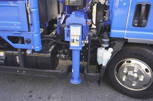 マツダ タイタン 小型 平ボディ（クレーン付） 2RG-LMR88C(98648) 23枚目