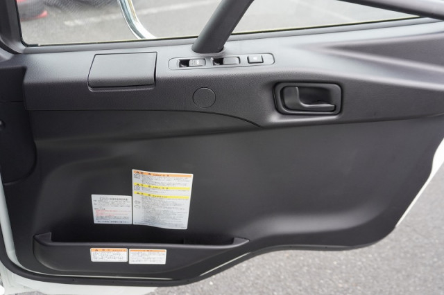 三菱ふそう ファイター 中型 平ボディ 2KG-FK65F(98649) 32枚目