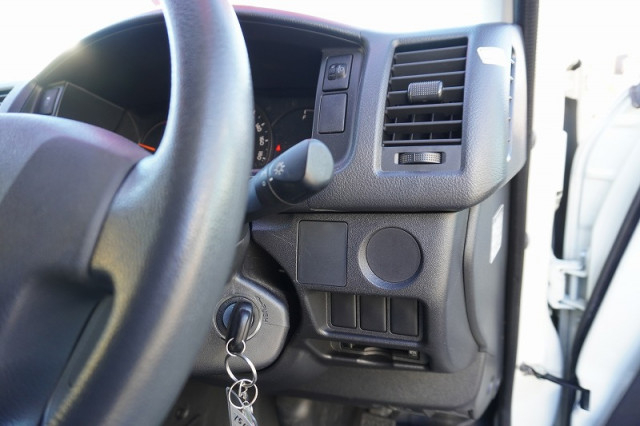 Toyota hiace Small Translation missing: en.item.body_keijou_enum.body_keijou_light_van CBF-TRH200V(98652) 32枚目