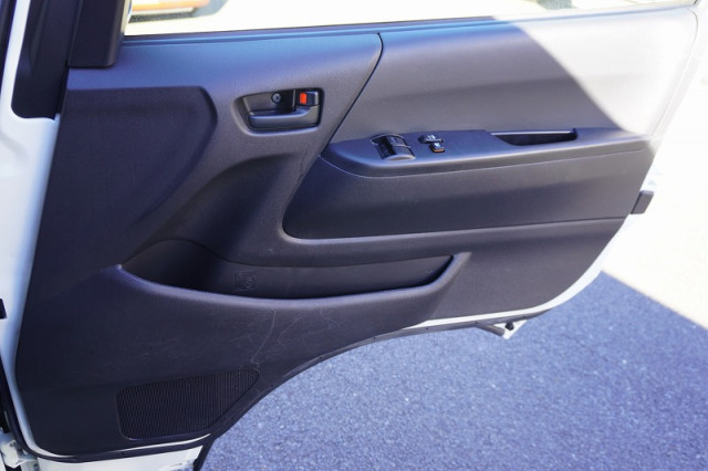 Toyota hiace Small Translation missing: en.item.body_keijou_enum.body_keijou_light_van CBF-TRH200V(98652) 34枚目