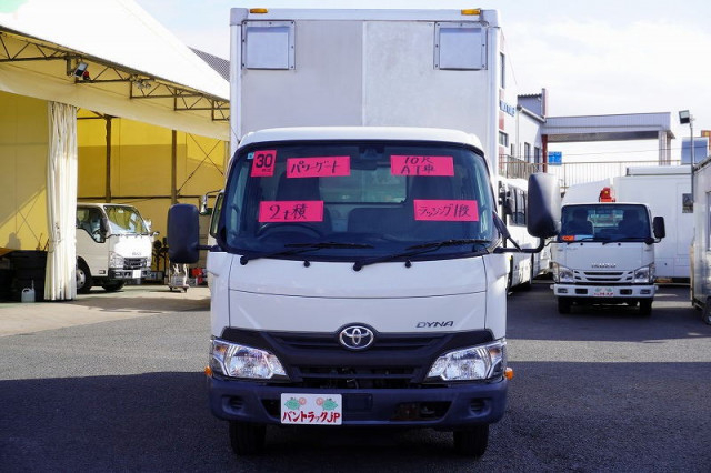 Toyota dyna Small Box body TPG-XZU605(98653) 2枚目