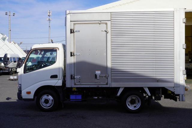 Toyota dyna Small Box body TPG-XZU605(98653) 3枚目
