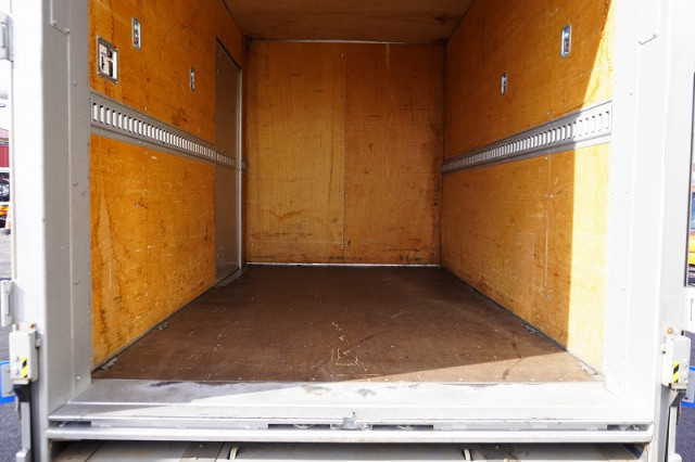 Toyota dyna Small Box body TPG-XZU605(98653) 20枚目