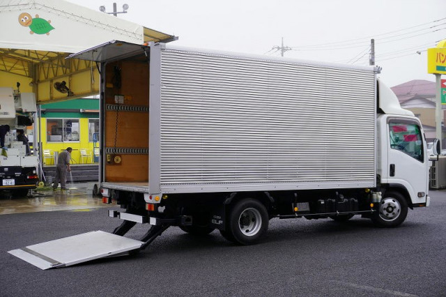 いすゞ エルフ 小型 バン TRG-NMR85AN(98656) 9枚目
