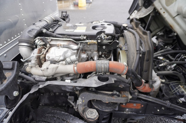 いすゞ エルフ 小型 バン TRG-NMR85AN(98656) 16枚目