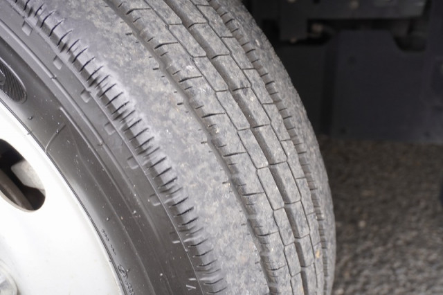 いすゞ エルフ 小型 バン 2RG-NMR88AN(98660) 10枚目