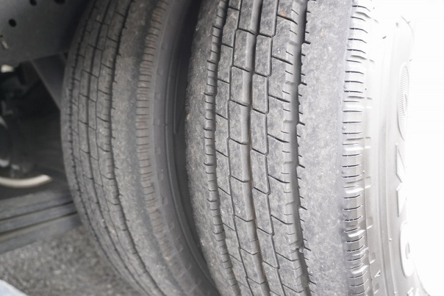 いすゞ エルフ 小型 バン 2RG-NMR88AN(98660) 11枚目