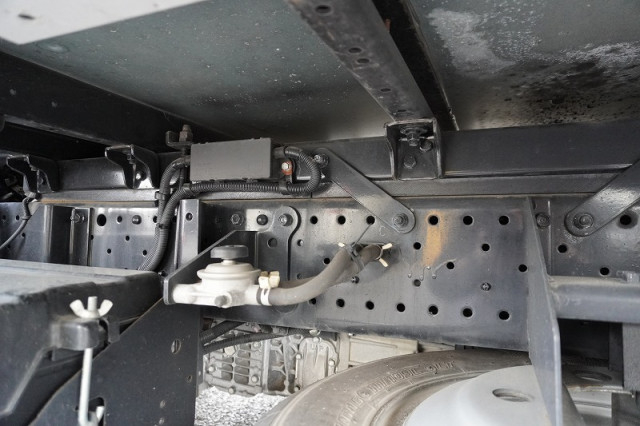 いすゞ エルフ 小型 バン 2RG-NMR88AN(98660) 13枚目