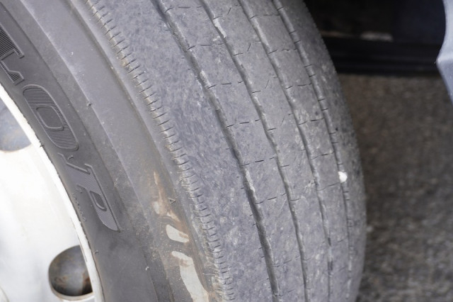 日野 レンジャー 中型 平ボディ（クレーン付） 2KG-FD2ABA(98661) 9枚目