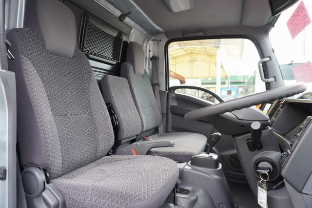 いすゞ エルフ 小型 バン 2RG-NMR88AN(98660) 40枚目