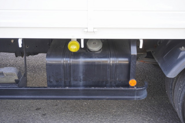 日野 レンジャー 中型 平ボディ（クレーン付） 2KG-FD2ABA(98661) 17枚目