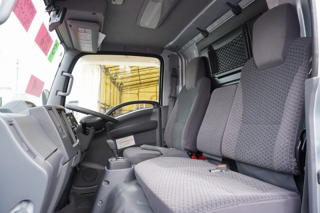 いすゞ エルフ 小型 バン 2RG-NMR88AN(98660) 43枚目